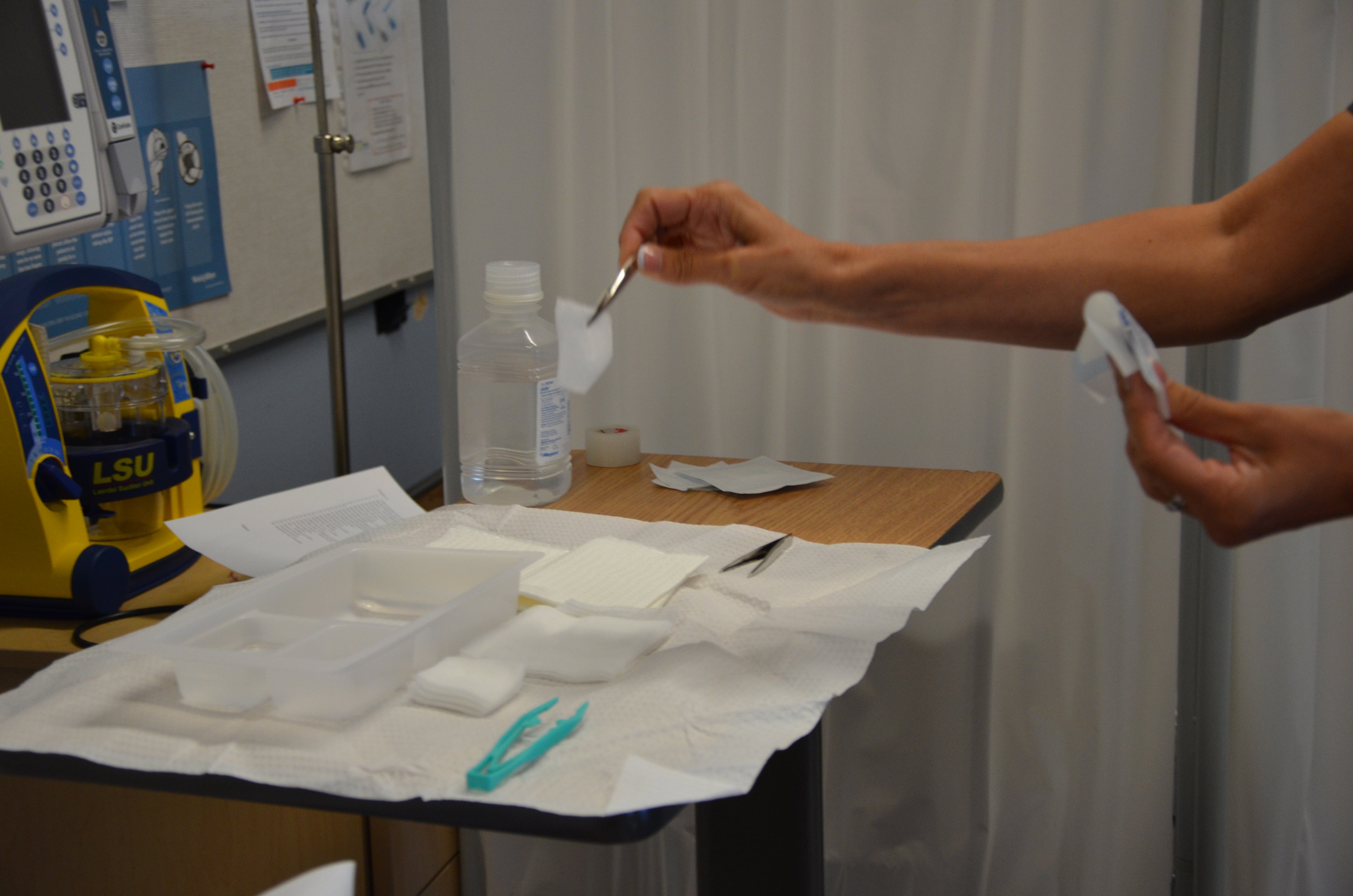 Glove changes, barriers, and environmental setup